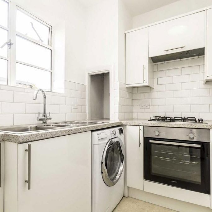 2 bedroom flat to rent - Photo 1
