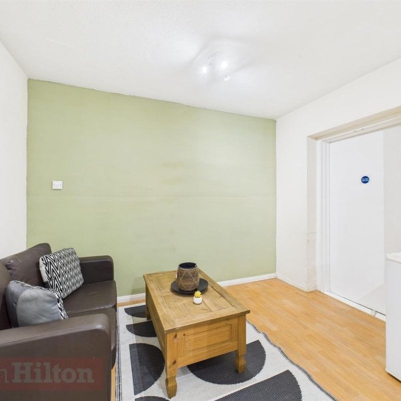 Knepp Close, Brighton - Photo 1