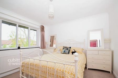 2 bedroom semi-detached house to rent - Photo 4