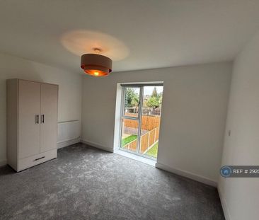 2 bedroom semi-detached house to rent - Photo 4
