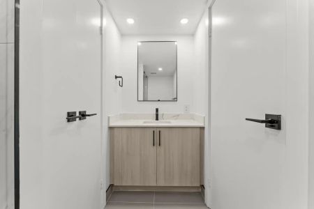 Charles West — Studio Suite - Photo 5