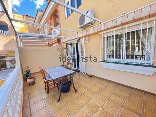 Alquiler de chalet adosado en Cortijo Bazán - Los Casinis - Los Cipreses - Photo 1