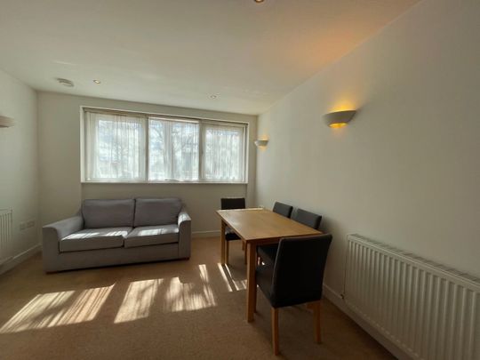 1 Bed Flat, Adriatic Apartments, E16 - Photo 1