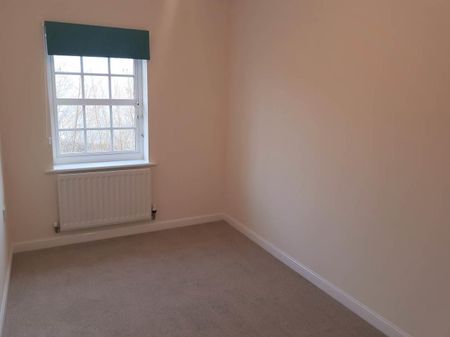 Lowndes Path, Aylesbury - Photo 4