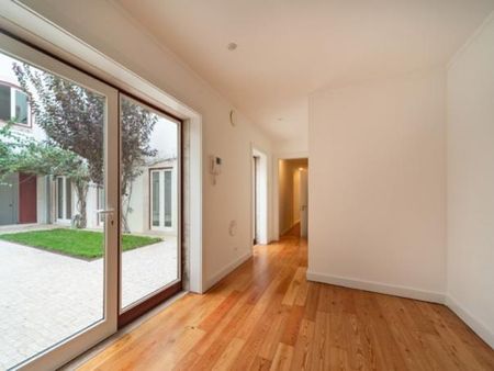 Apartamento T3+1 em Lisboa - Photo 2