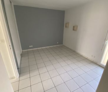 Location Appartement 2 pièces 60m² ST ANDRE DE CUBZAC 33240 - Photo 3