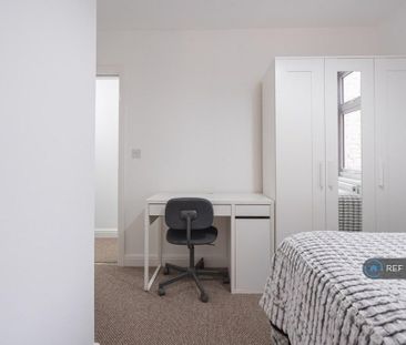 1 bedroom in a house share to rent - Photo 6