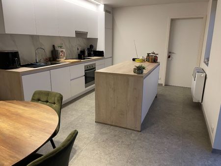 Twee slaapkamer gezinswoning (type halfopen) met ruim terras - Foto 3