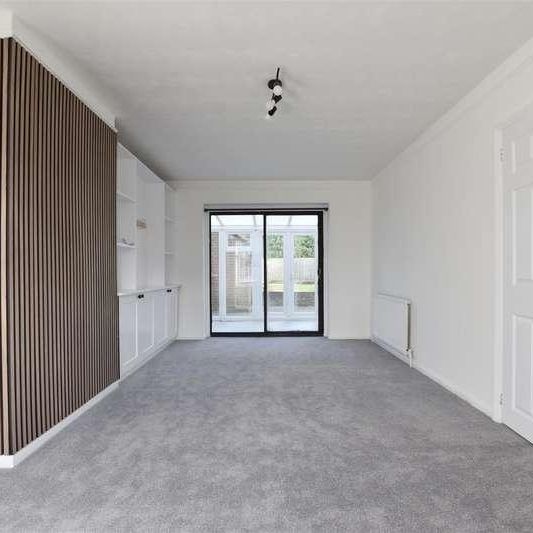 Rookery Way, Lower Kingswood, Tadworth, KT20 - Photo 1