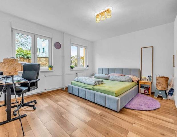 Bezugsfreie 3-Zimmerwohnung mit Balkon und Außenstellplatz - Foto 1