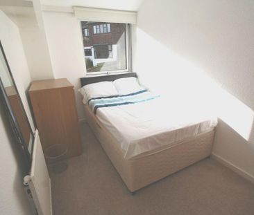 3 bedroom terraced house to rent - Photo 5