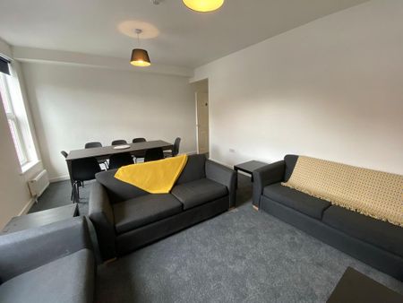 8 bedroom flat to rent - Photo 3