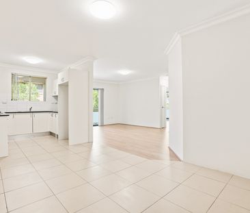 Fantastic 2 Bedroom Unit, Great Location! - Photo 3