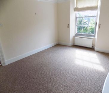 3 bedroom flat to rent - Photo 1