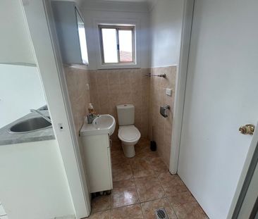 Contemporary Studio in a Perfect Location - Photo 4