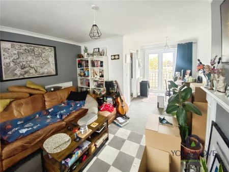 3 bedroom semi-detached house to rent - Photo 2