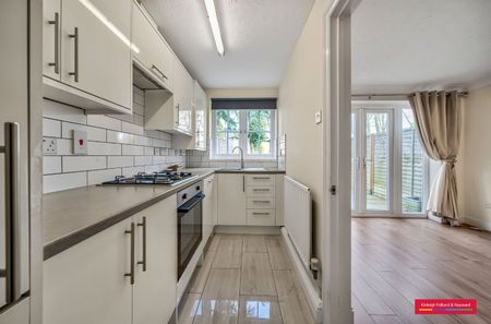 St. Johns Close, London, N14 - Photo 2