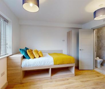 7 bedroom end of terrace house to rent - Photo 4