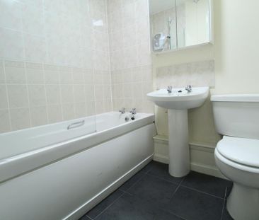 2 bedroom flat to rent - Photo 6
