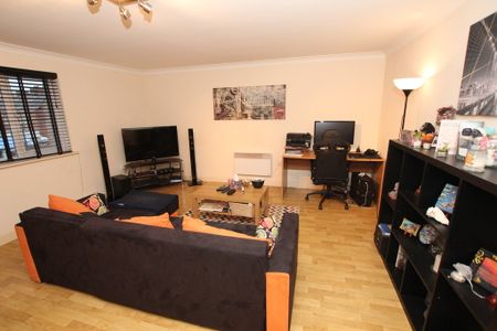 1 Bedroom APARTMENT, Chester - Photo 5