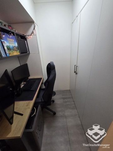 Stylish & Spacious 1 bedroom next to Brisbane River - Photo 3