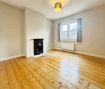 Auckland Road, Reading, Berkshire, RG6 - Photo 4