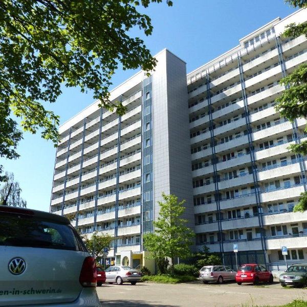 Begehrte Dreiraumwohnung im Hochhaus - Foto 1