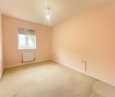 4 bedroom terraced house to rent - Photo 3