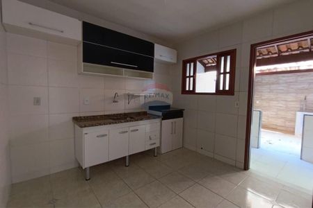 CASA EM PEQUENO CONDOMINIO - Foto 2