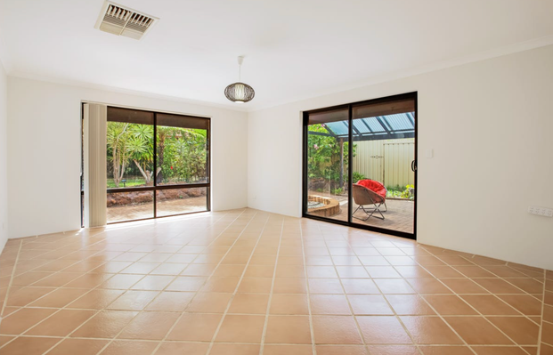 1 Swallowtail Parade, Warnbro WA 6169 - House For Rent - $725 | Domain - Photo 1