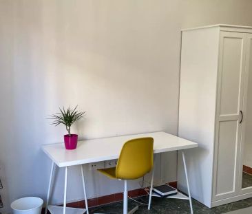 Room in a shared 4-bedroom apartment for rent in Alicante, perfect ... - Photo 3