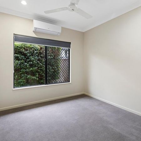 EXECUTIVE HOME IN CENTRAL LOCATION - Photo 4