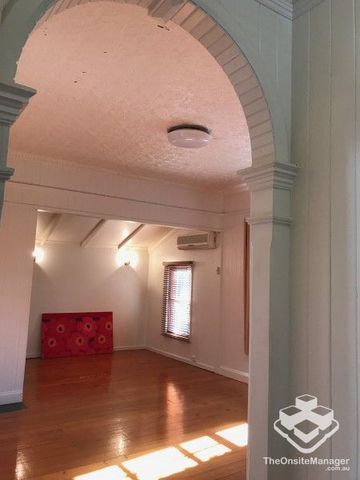 Perfect Share House in Unbeatable Location - Photo 3