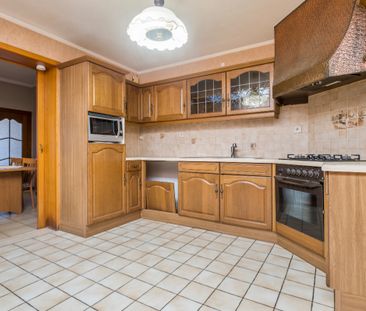 Goed onderhouden 2-slaapkamer-woning met tuin te Lokeren - Foto 4