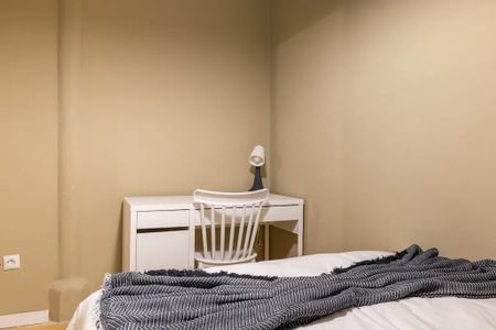 Carrer dAragó, Barcelona, Catalonia 08011 - Photo 2