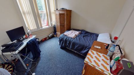 5 Flat 1 Headingley Avenue, Leeds, LS6 3EP - Photo 4