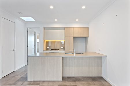 7 Barossa Walk, Clayton South - Photo 4