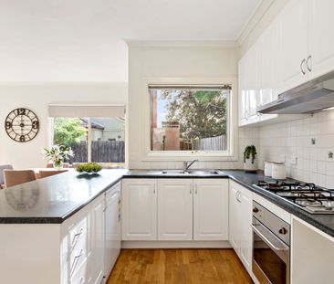 3/1248 North Road, Oakleigh South VIC 3167 - Townhouse For Rent | D... - Photo 3