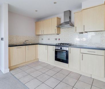 2 bedroom flat to rent - Photo 6