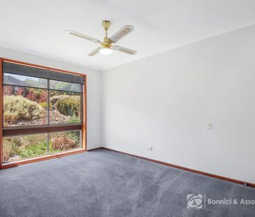 POPULAR WEST ALBURY LOCATION! - Photo 4