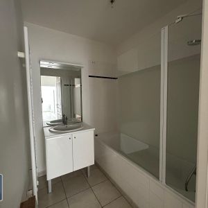 Location Appartement 3 pièces 76m² CHERBOURG-EN-COTENTIN 50100 - Photo 2