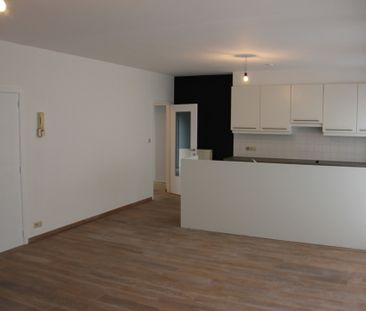 Charmant 2-slaapkamer appartement met terras in centrum Bornem - Photo 3