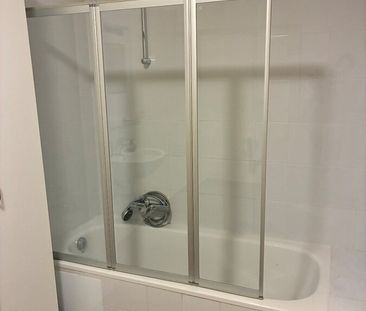 Gelijkvloers appartement mét ruim terras en garage - Foto 4