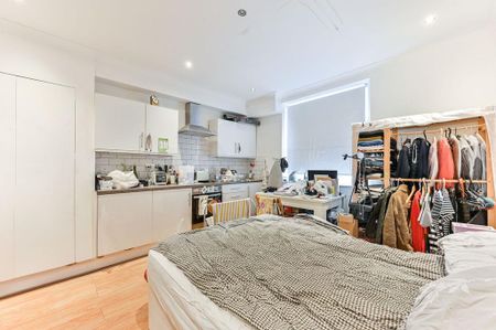 Studio to rent - Photo 2