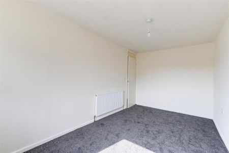 3 Bed Terraced House For Rent - Photo 2