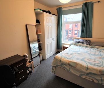 4 bedroom terraced house to rent - Photo 6