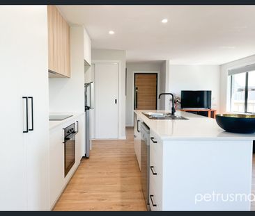 Fully Furnished Property on Amundsen - Photo 5