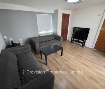 5 Bedroom Cardigan Road - Photo 1