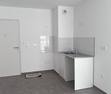 Location Appartement 2 pièces 44m² BRIGNOLES 83170 - Photo 3