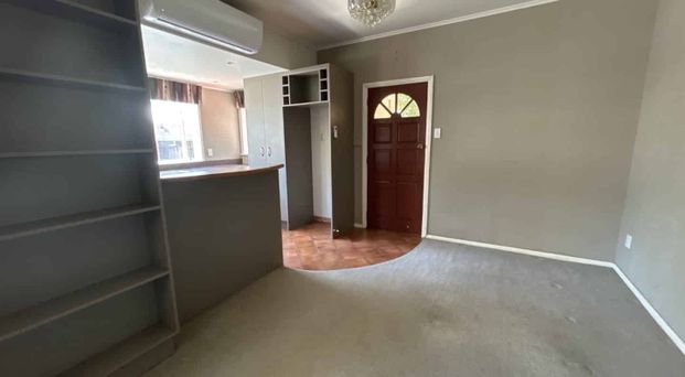 Completely renovated - just move in to enjoy - Photo 1